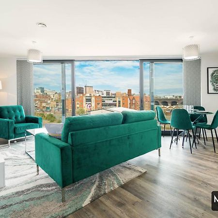 Maevela Apartments - Luxury Top Floor Penthouse - With Parking - 2 Bedroom New Build Apartment ✪ City Centre, Digbeth ✓ With Huge Patio Sliding Doors - City View - Rooftop Terrace - Ps4 & Smart Tv'S Birmingham Bagian luar foto