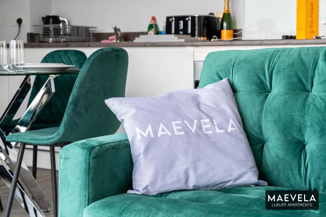 Maevela Apartments - Luxury Top Floor Penthouse - With Parking - 2 Bedroom New Build Apartment ✪ City Centre, Digbeth ✓ With Huge Patio Sliding Doors - City View - Rooftop Terrace - Ps4 & Smart Tv'S Birmingham Bagian luar foto